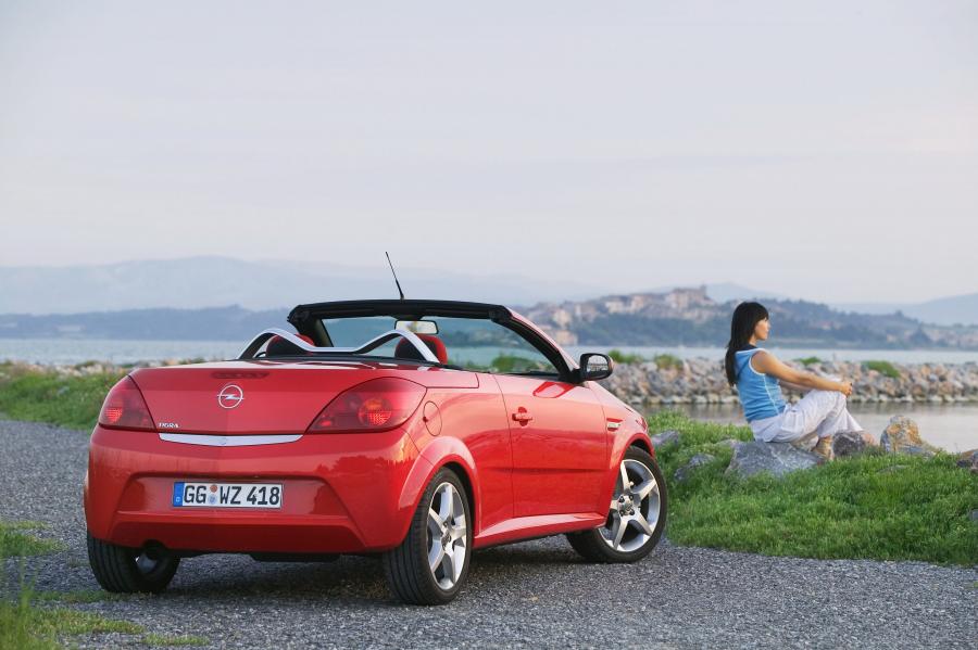  Opel Tigra Twin Top 2004 года  (фото 54 из 142)